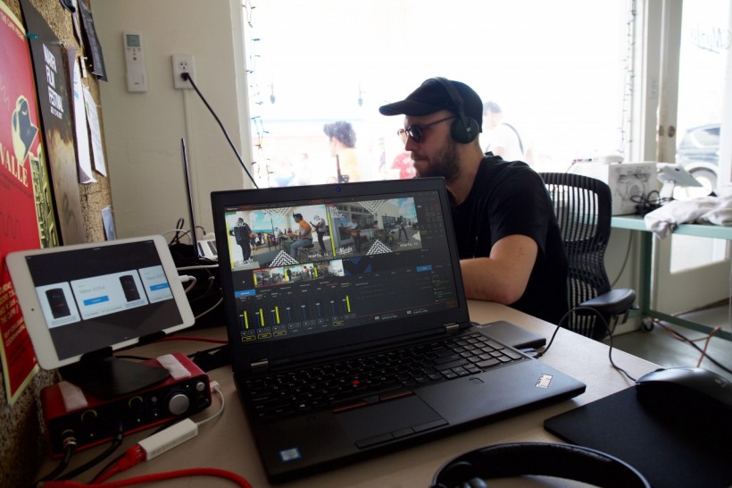 Focusrite Clarett 8Pre 音頻接口是 Lot Radio 網絡電臺的首選設備